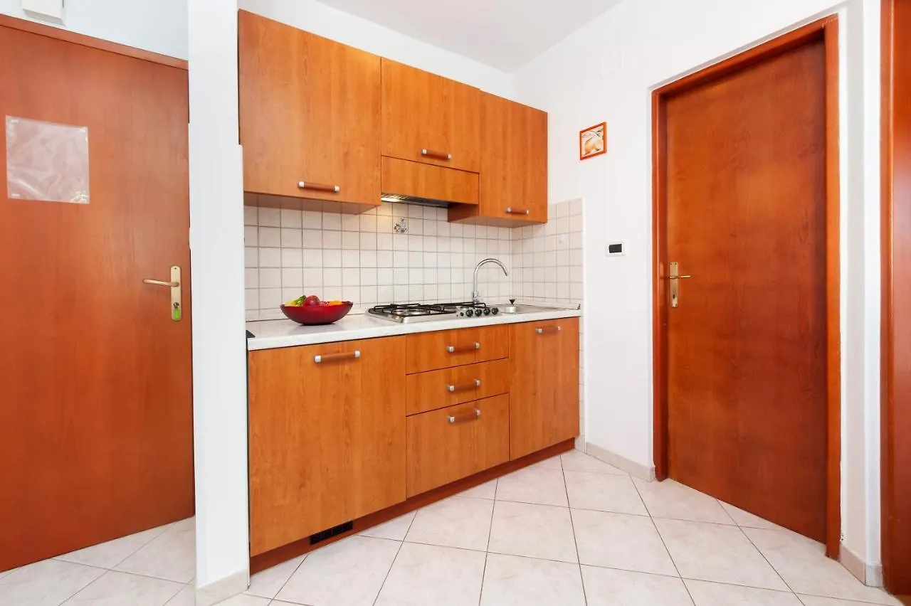 Villa Mara روفينج شقة