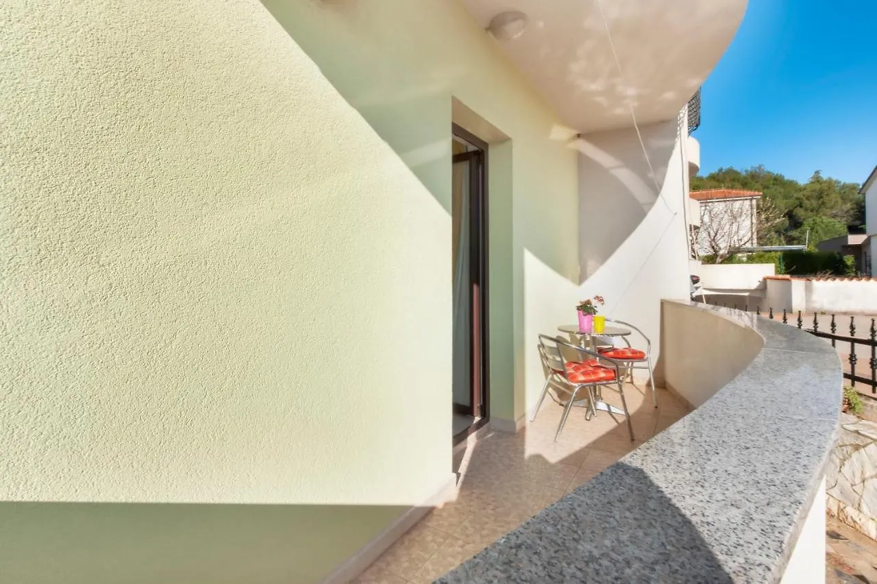 شقة Villa Mara روفينج