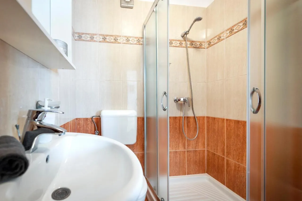 شقة Villa Mara روفينج