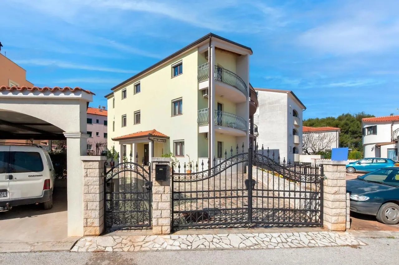 Villa Mara روفينج