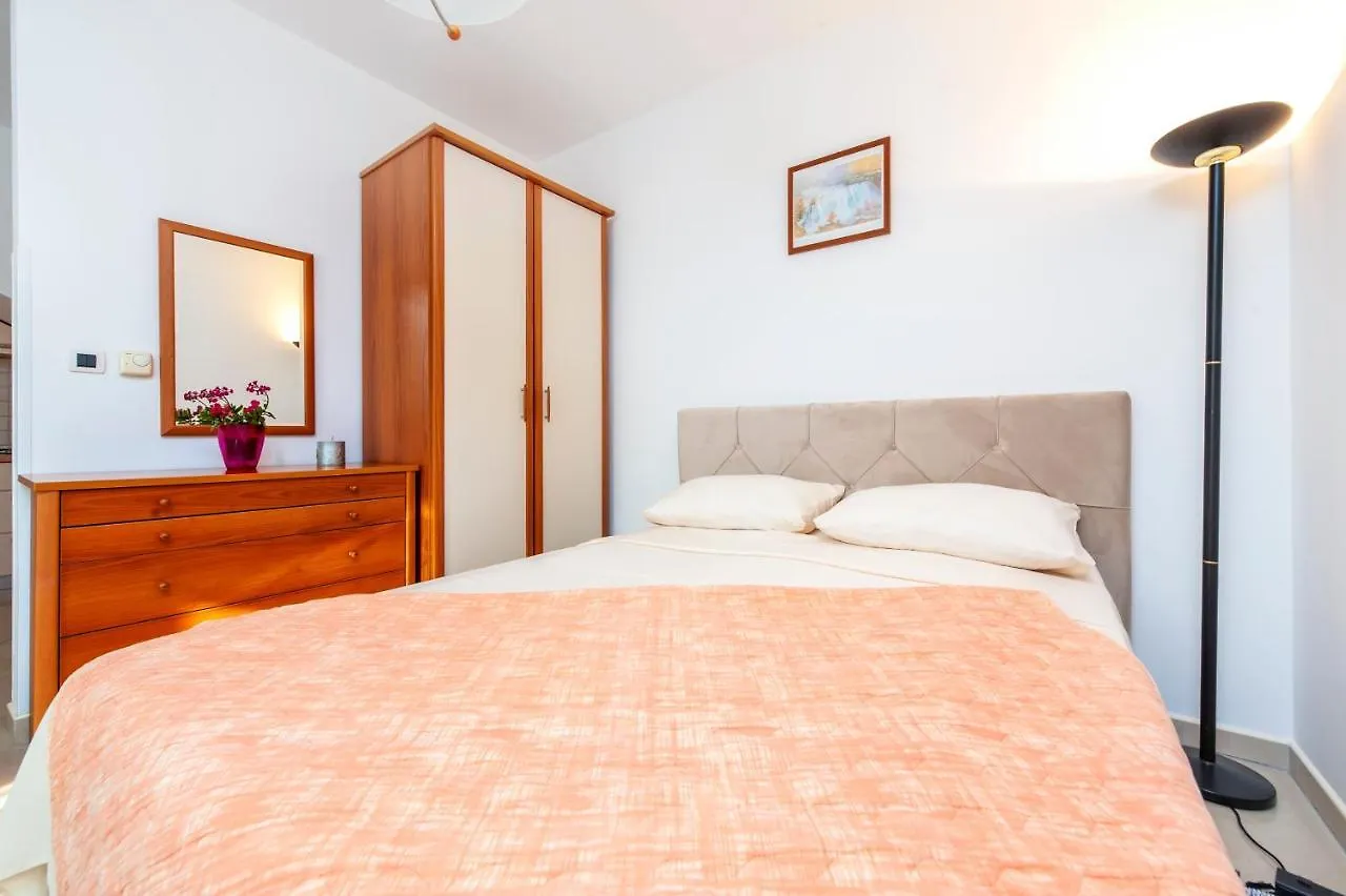 شقة Villa Mara روفينج